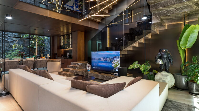 3-BEDROOM MASTERPIECE IN CANGGU